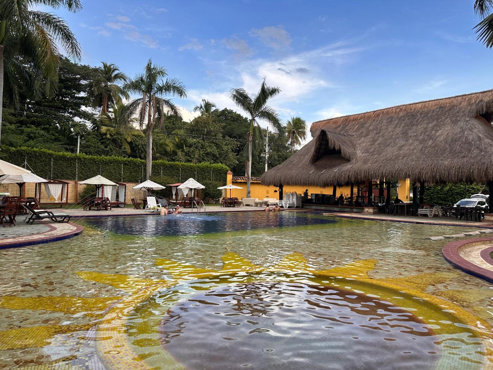 Hotel Porton Del Sol Santa Fe de Antioquia Buitenkant foto