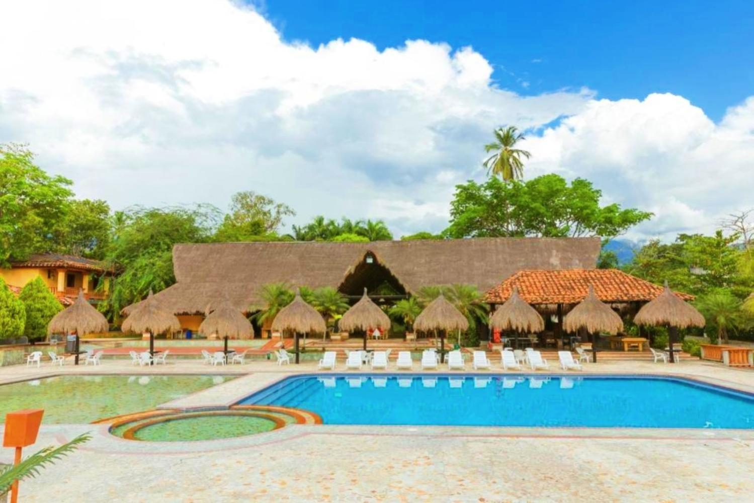 Hotel Porton Del Sol Santa Fe de Antioquia Buitenkant foto